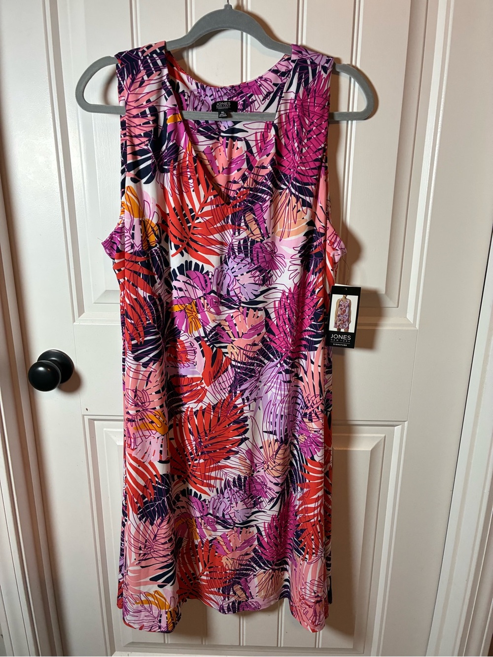 Jones New York Sleeveless Midi Dress in Pink, Red, Purple